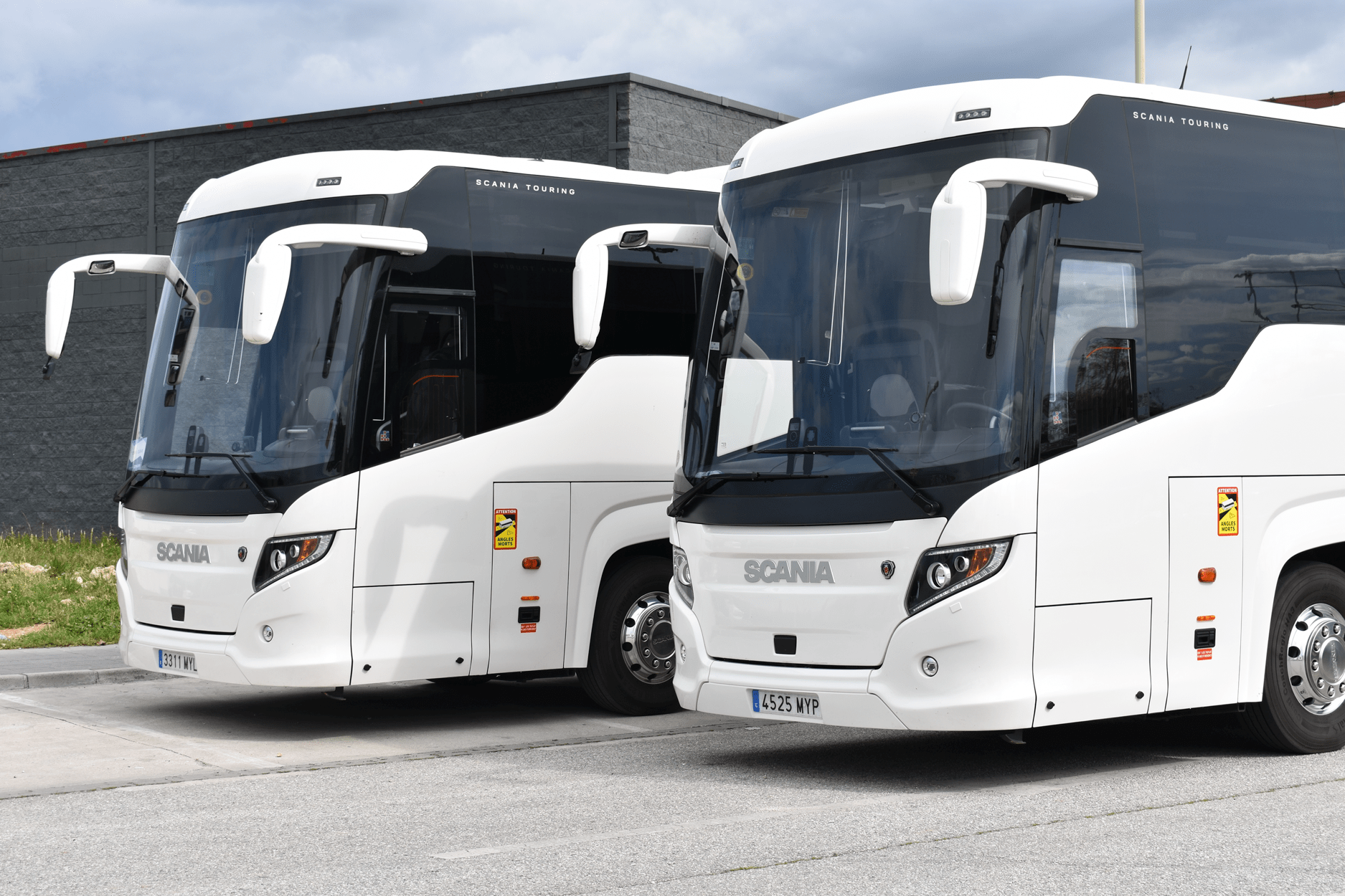 servicio de alquiler de bus con conductor en Madrid